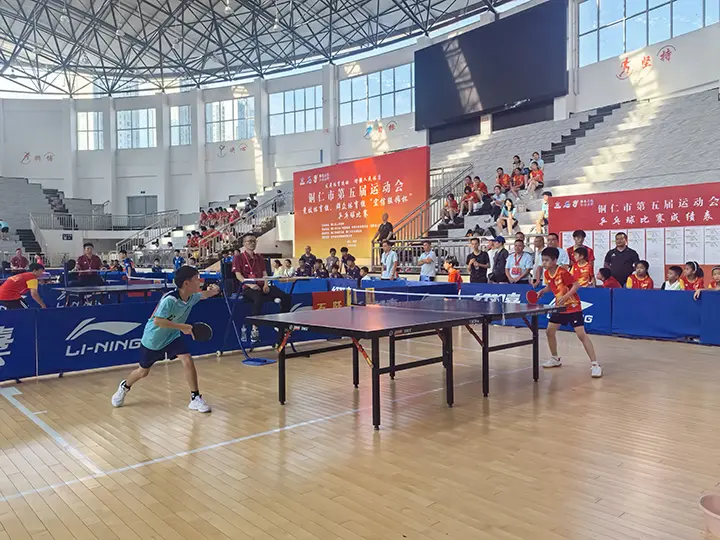 很多的努力, 比赛采用