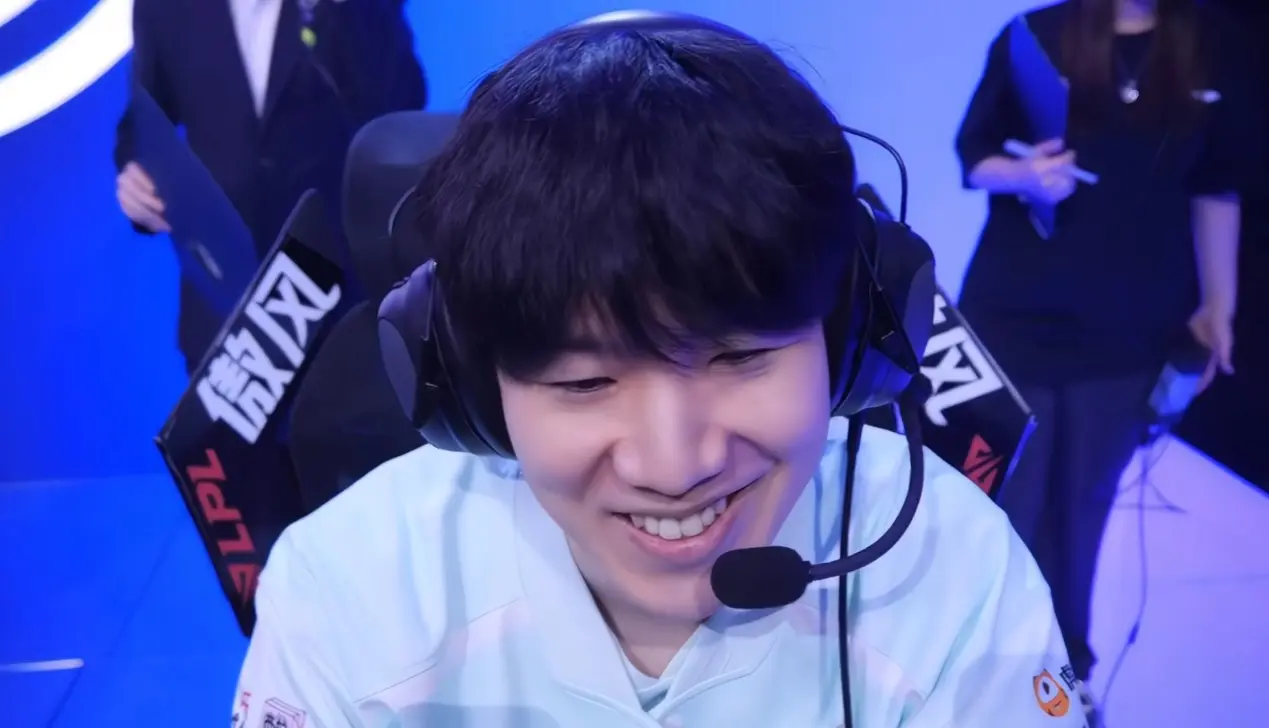 y遭到围攻, AL的这套